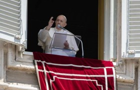  pope_francis_gives_his_angelus_address_june_8_2020_credit_vatican_media_cna.jpg