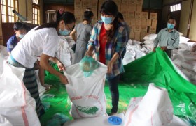 volunteers_pack_relief_and_food_aid_for_distribution_in_areas_most_affected_by_the_coronavirus_pandemic_in_the_diocese_of_myitkyina_in_the_northern_part_of_myanmar.jpg 